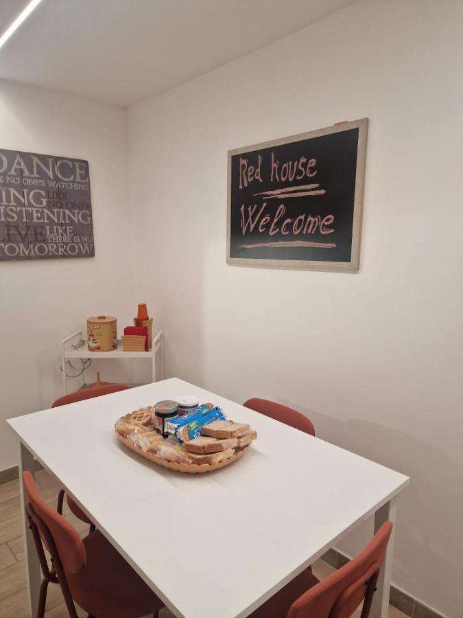 Red House Villa คาตาเนีย ภายนอก รูปภาพ